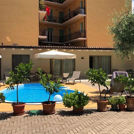 Appartamenti Villa Dall'Agnola Гарда Екстер'єр фото
